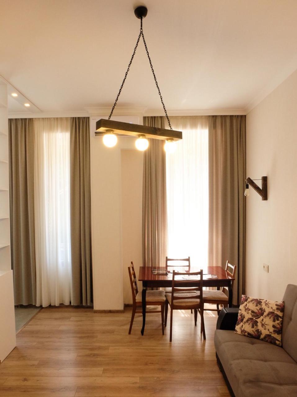 20 Griboedov Apartment- Heart Of Tbilisi Exterior foto